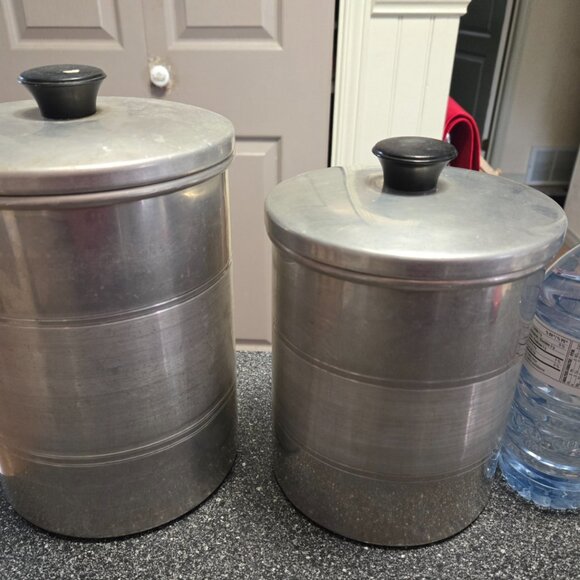 Vintage Mid-Century ALUMINUM CANISTER SET - Picture 4 of 6